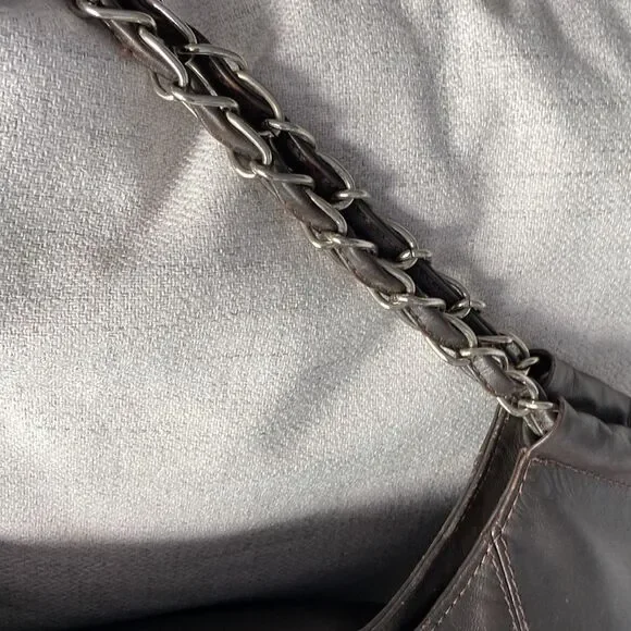 Chanel Lamb skin should’ve back zipper closure silver details chocolate color - Picture 4 of 17